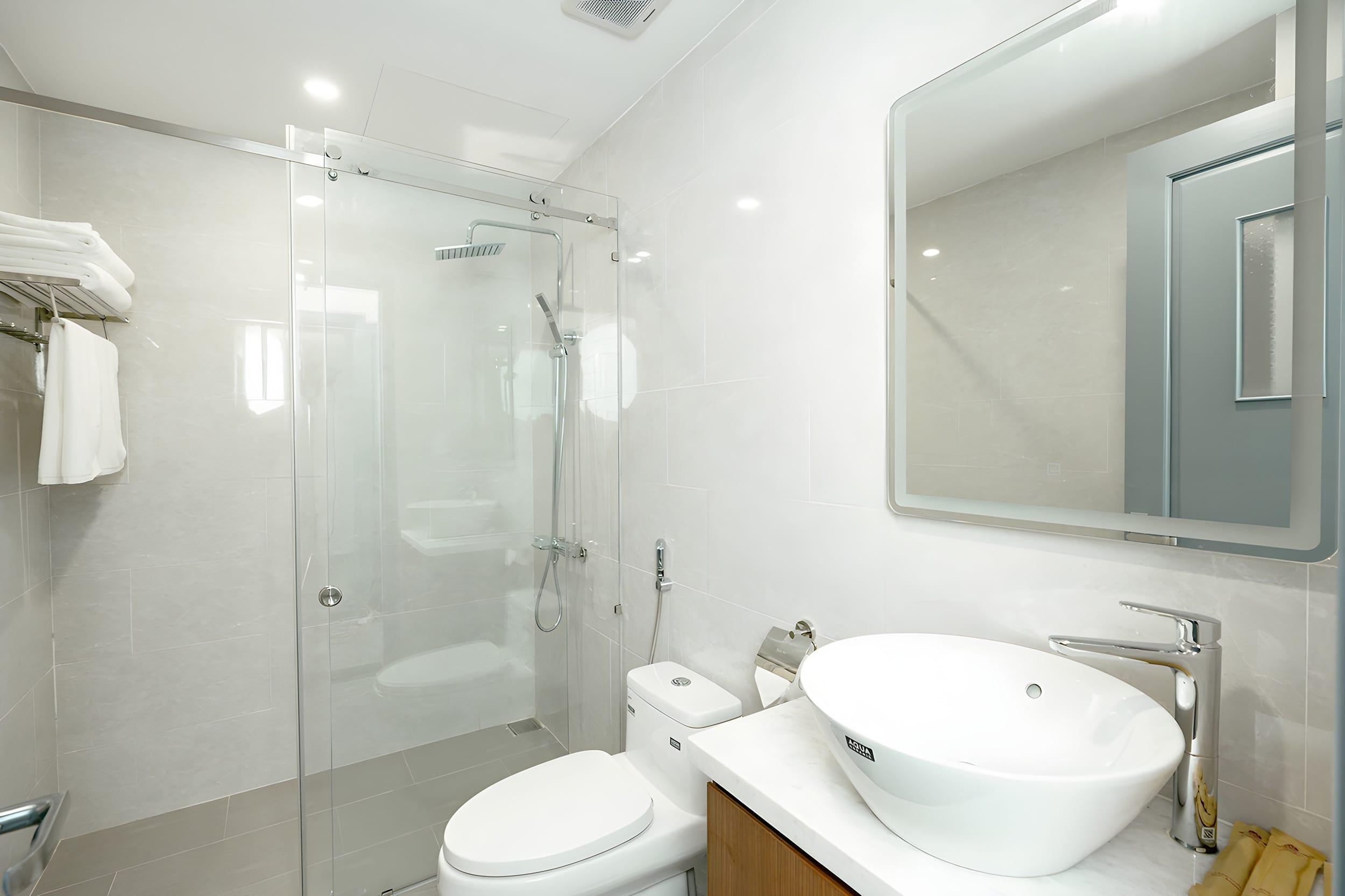 Full 2 Bed Penthouse 4
